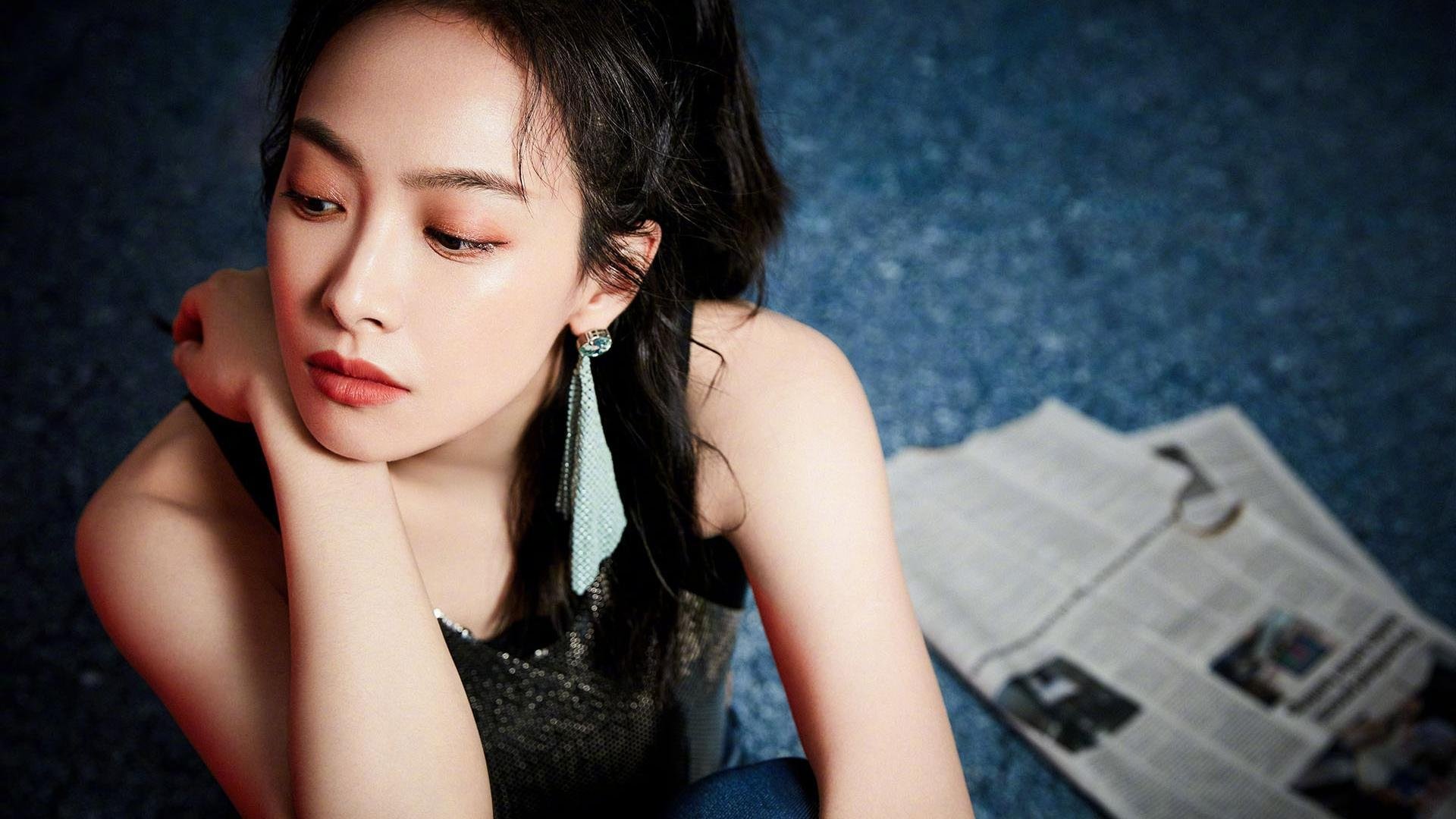 Kaiyun官方登录入口-网球名将参加慈善赛事，助力贫困地区青少年，网球协会会长