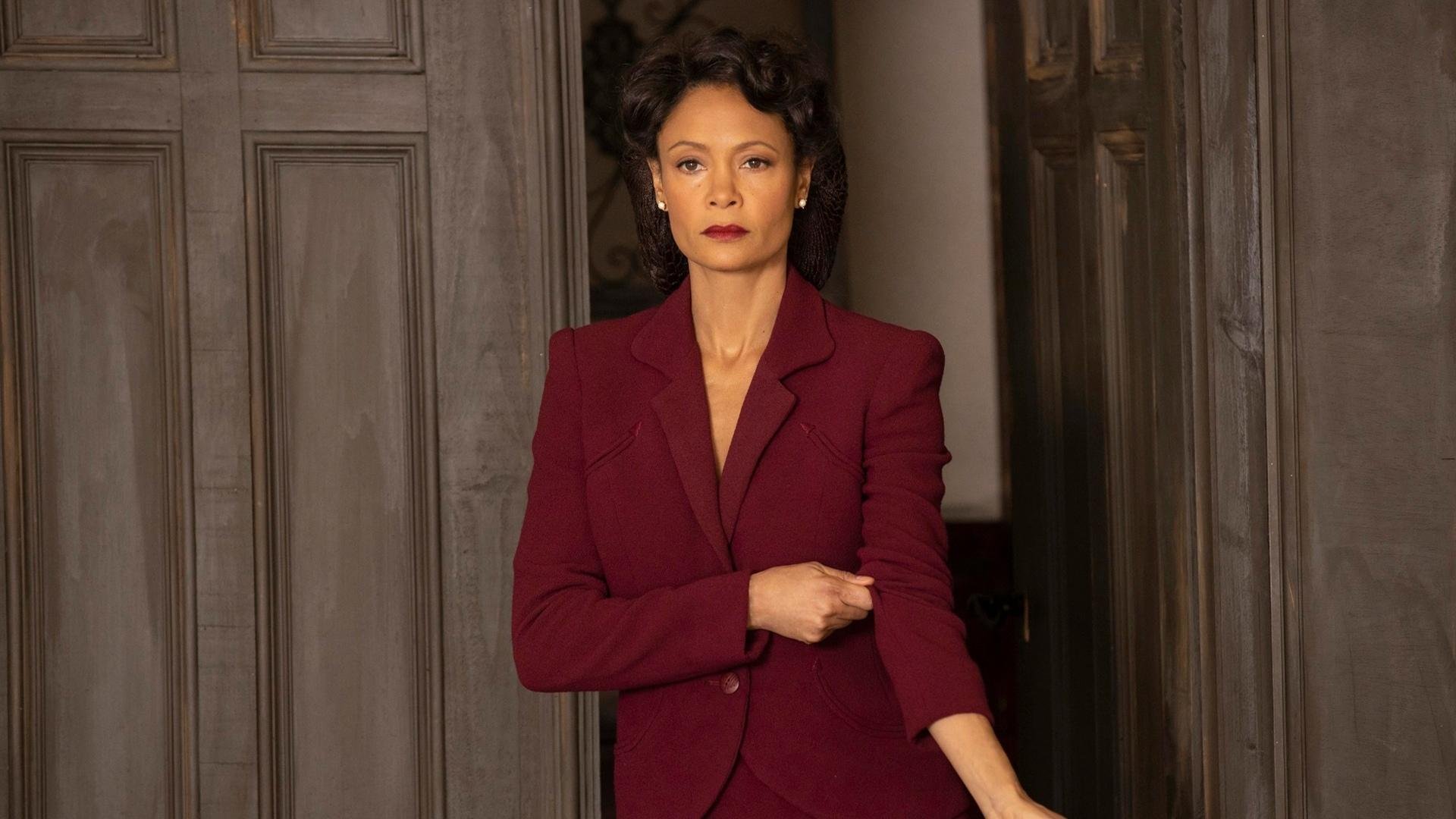 “垒球赛场火爆!新都兴城谁将成就冠军传奇?”